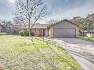 609 Heritage Trl, Granbury, TX 76048