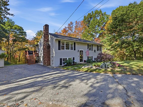 3rd image of 20 Pierce Rd