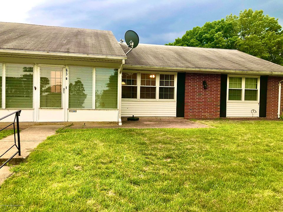 1st image of 673B New Castle Ct #1002