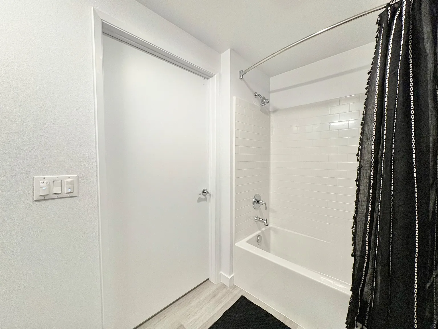 1 bed, 450 sqft, $1,895 — Photo 4
