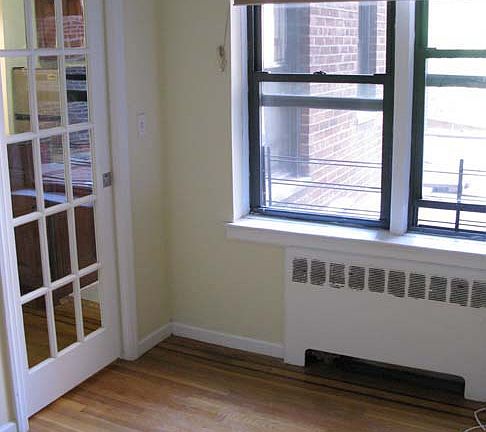4th image of 98 Park Ter E APT 2E