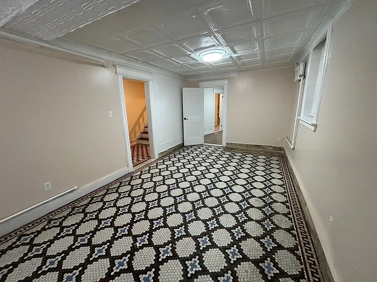183 Bay 10 St #1 — Photo 9