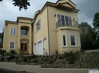 5325 Elvira Rd, Woodland Hills, CA 91364