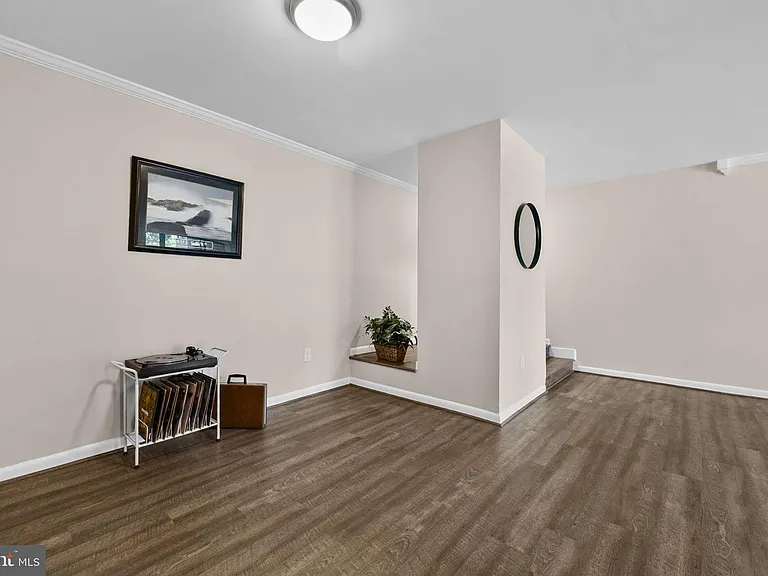 11240 Chestnut Grove Sq #157 — Photo 22