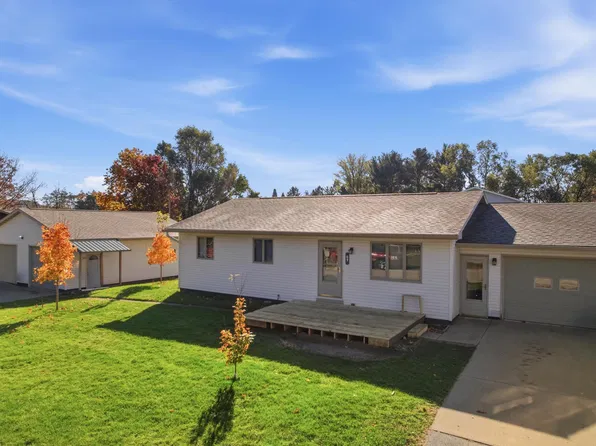 89 W 13th St, Buffalo City, WI 54622