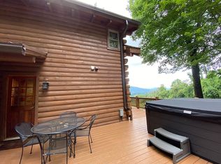 158 Farren Ln, Waynesville, NC 28786