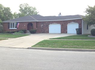562 Homestead Dr, North Tonawanda, NY 14120