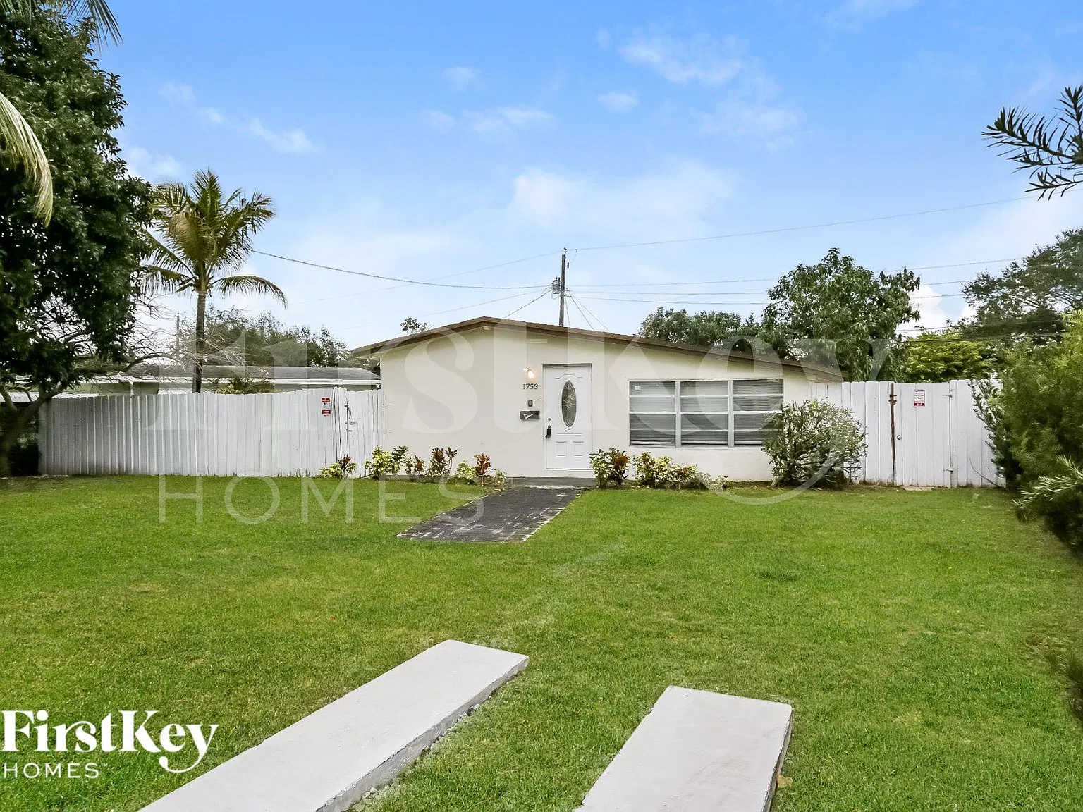 3 bed, 2.0 bath, 1452 sqft, $3,530 — Photo 1