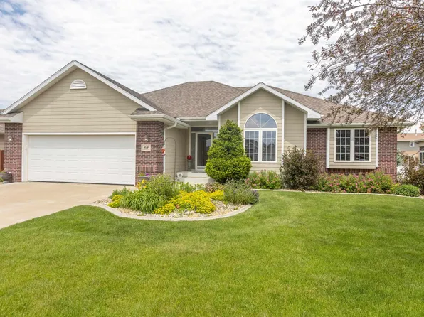 419 Brookshire Ct, Sergeant Bluff, IA 51054
