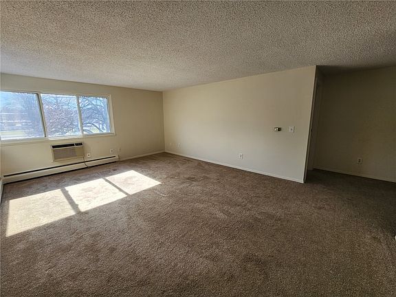 5th image of 910 Westage At The Hbr