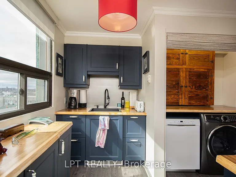 40 Arthur St #703 — Photo 18