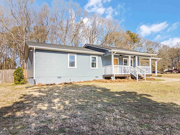 2nd image of 536 Phillips Dr