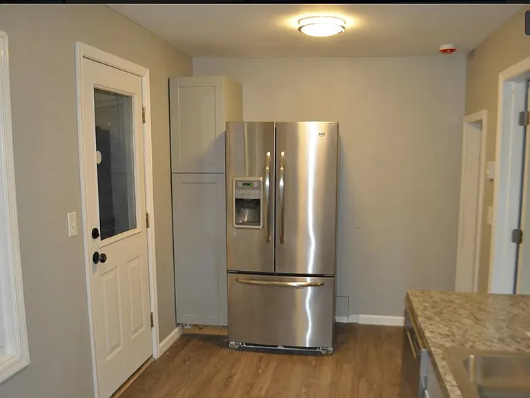 100 Green St #1 — Photo 3