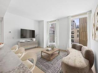 Maverick, New York, NY 10001