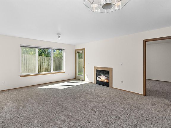 5th image of 102-17726 12th Ave NE #102
