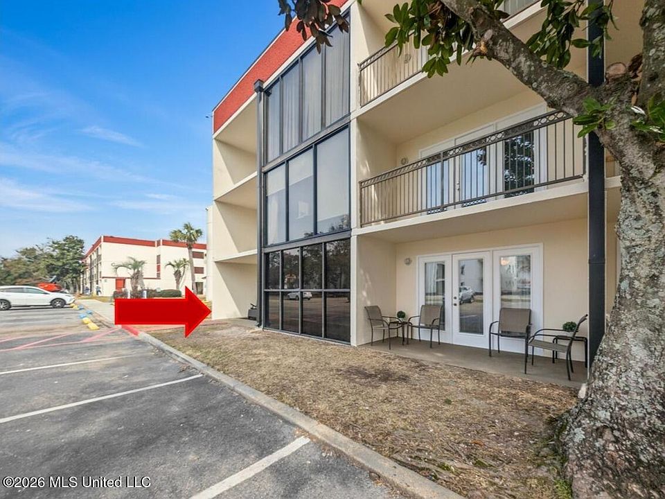 1st image of 2046 Beach Blvd #121