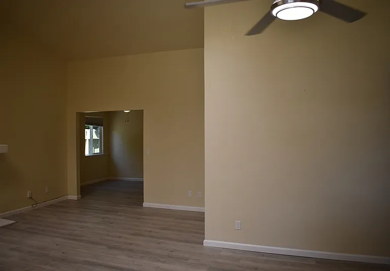 4790 Winona Way — Photo 13