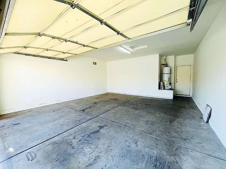 7216 N 72nd Dr — Photo 39