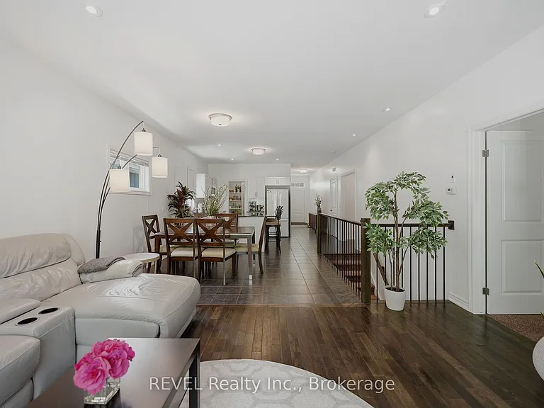 39 Pierpoint Dr — Photo 10