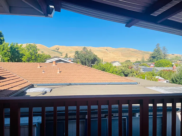 1896 Yosemite Dr — Photo 13