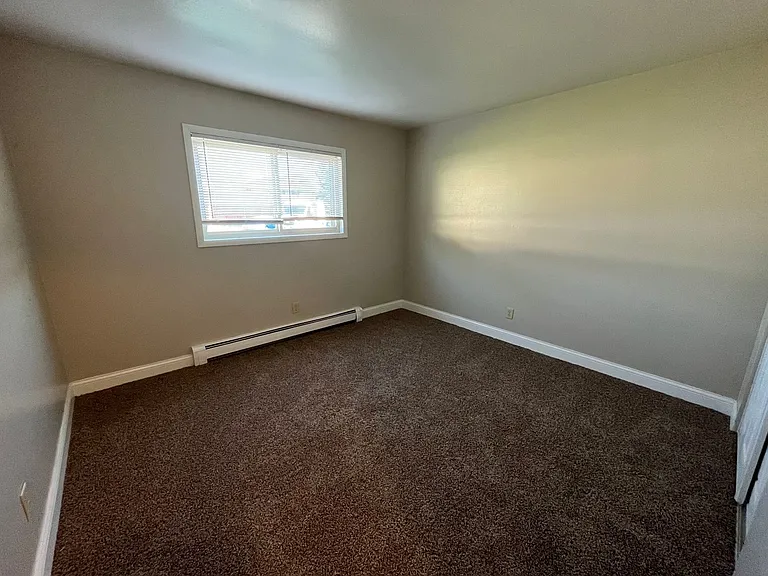 N113W15477 Francese Dr — Photo 8