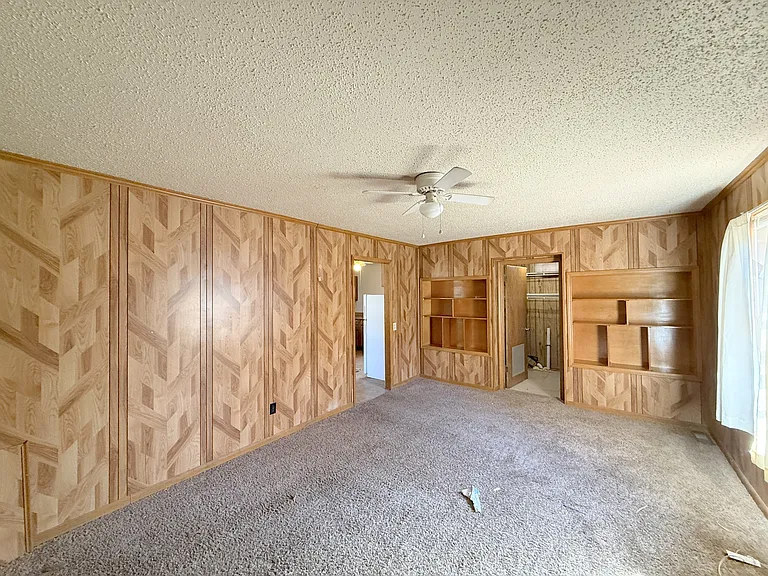 3811 Lakeview Dr NW — Photo 13