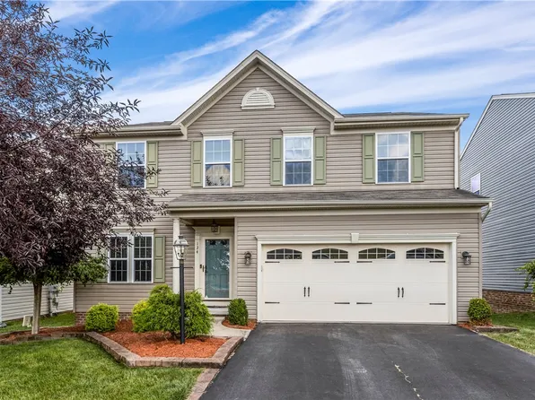 124 Village Cir, Oakdale, PA 15071