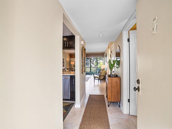 4th image of 3939 NE 5th Avenue #F103