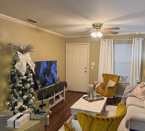 4th image of 1326 Pine Hill Dr #1326