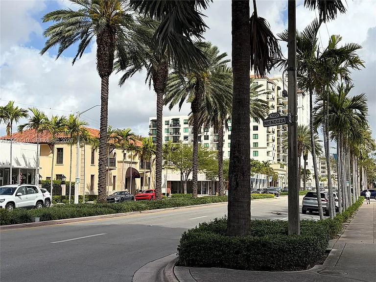 124 Mendoza Ave #2A — Photo 20
