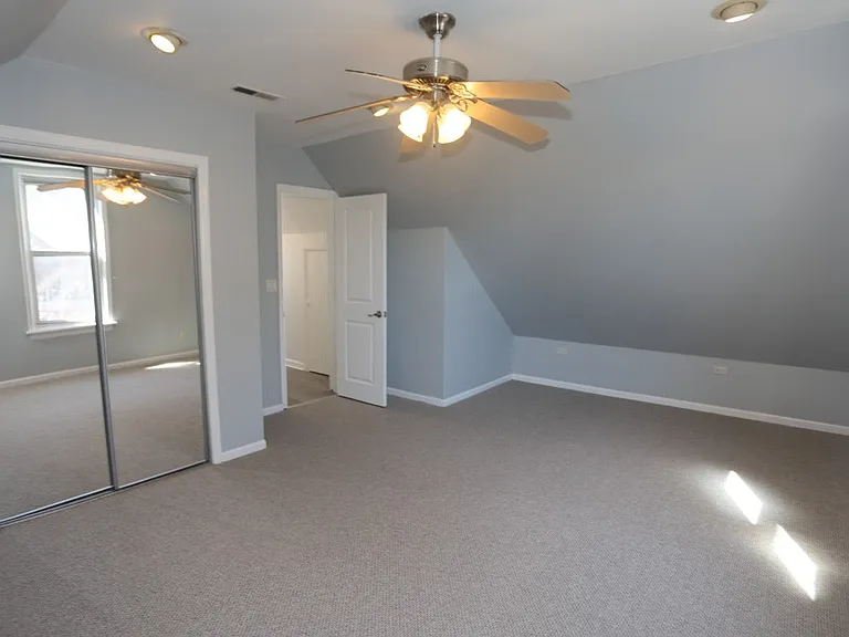 3316 N Southport Ave #2 — Photo 16