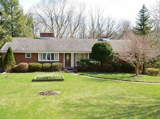 3500 Ridgewood Dr, Pittsburgh, PA 15235