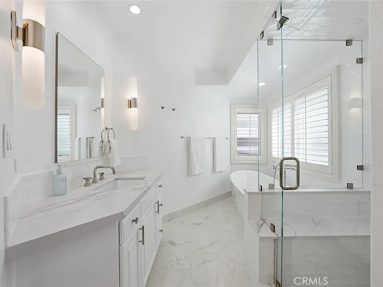 133 33rd St — Photo 22