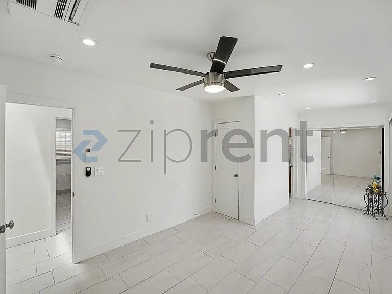 1067 W 83rd St — Photo 16