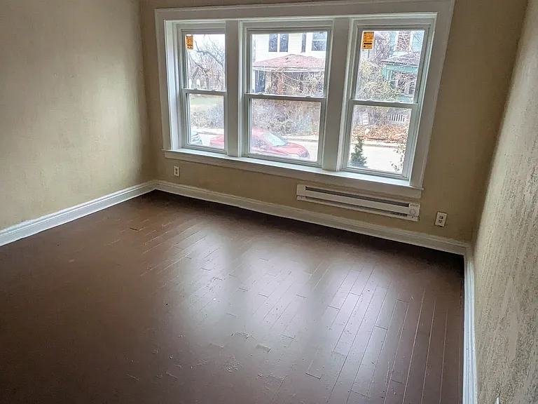 1978 Marloes Ave #9 — Photo 1