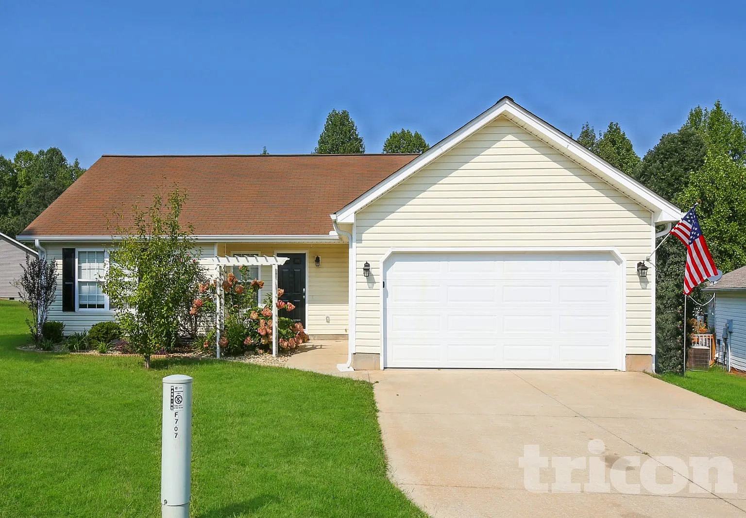 707 Patriot Lane Greer SC — Photo 1