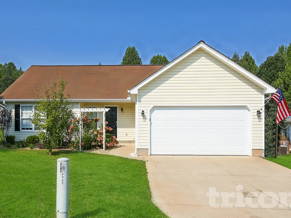 707 Patriot Ln