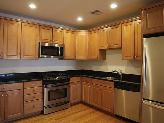 5th image of 328 Copeland St APT 2A