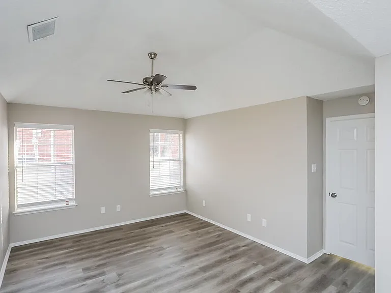 708 Brees Dr — Photo 10