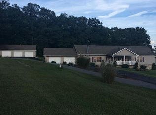 457 Foothills Ln, Princeton, WV 24739