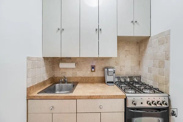 Rented by Barkoff Residential  | media 9