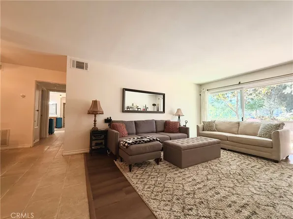 24525 Trevino Dr Unit U1, Santa Clarita, CA 91355