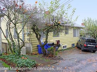 1015 SW Woods St #2, Portland, OR 97239