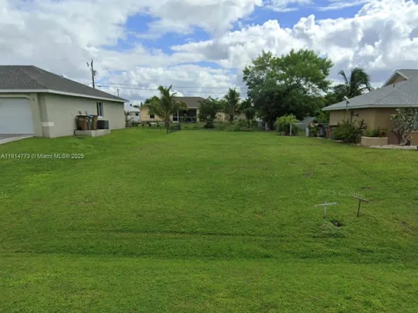 3807 SW 8th Ct, Cape Coral, FL 33914