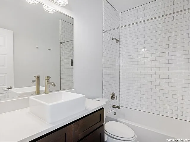 1114 N Olive St — Photo 23
