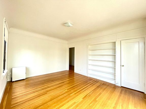 4th image of 2395 Francisco St APT 105