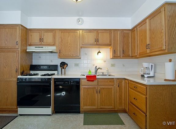 4th image of 219 Dodge Ave #C