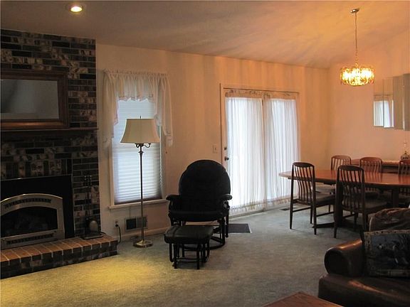 4th image of 429 Thrushwood Ln