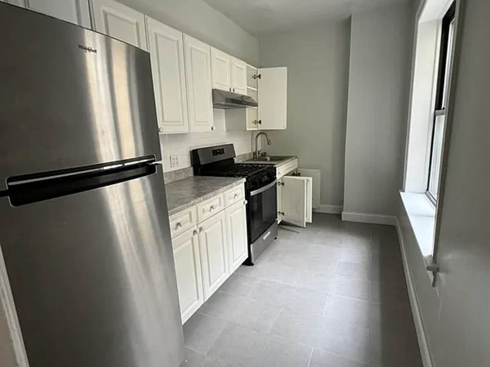 2nd image of 35-15 34th St #B2