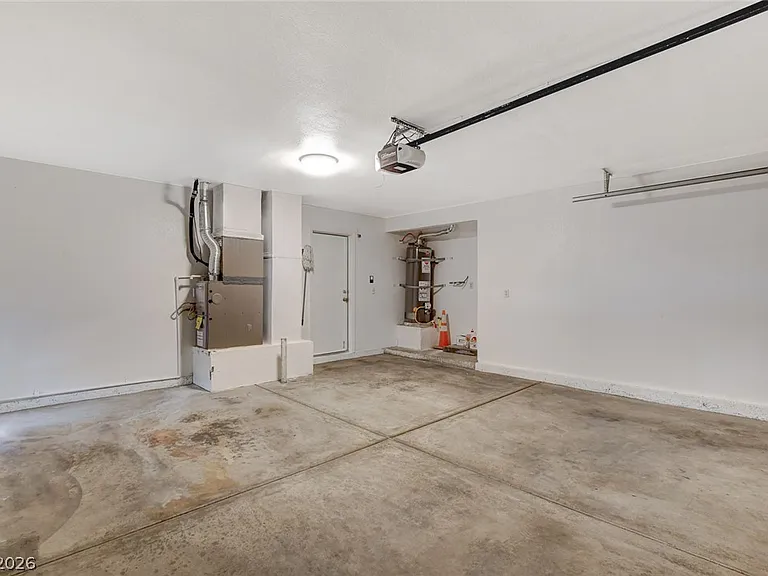 1331 Frost Flower Dr — Photo 33